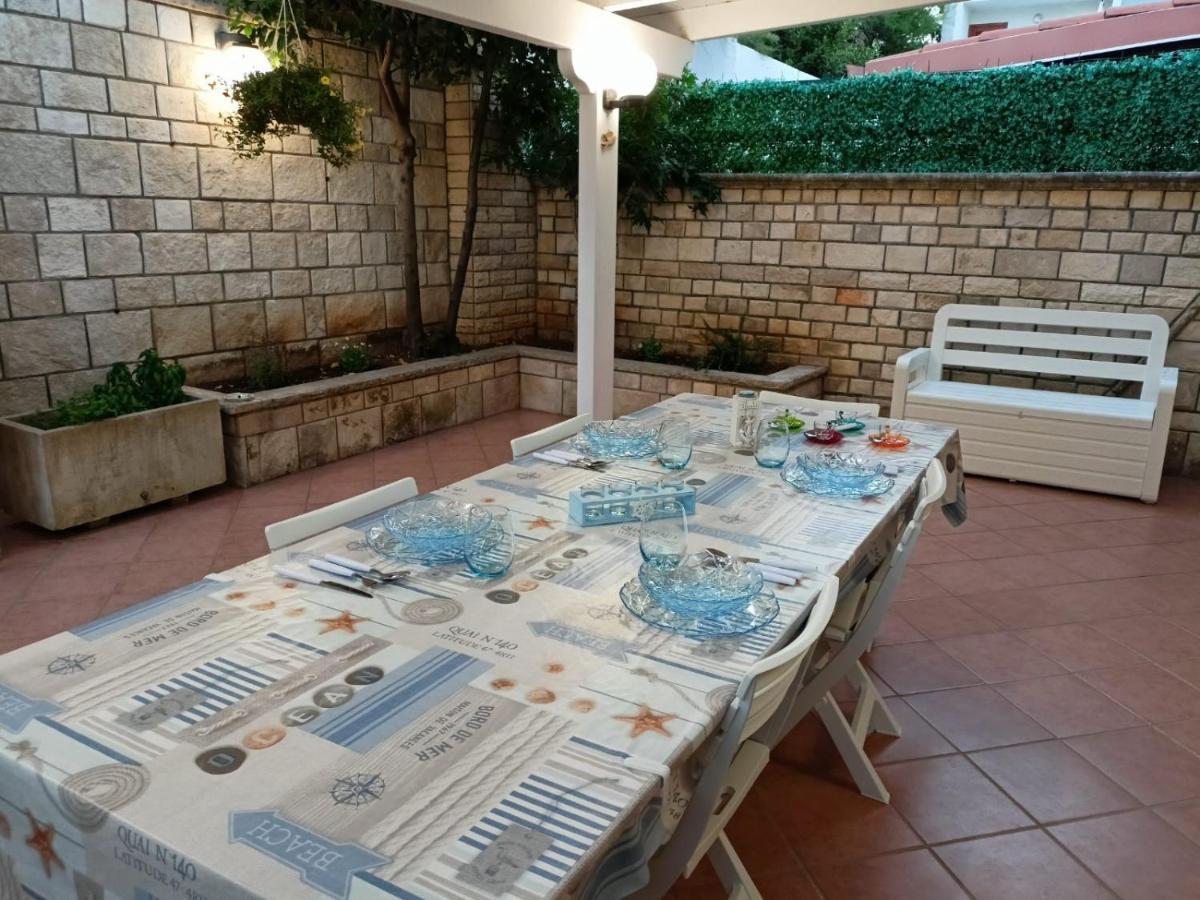 Villetta Poesia 50 M Dal Mare Con Giardino E Parcheggio Torre dell'Orso Exterior photo